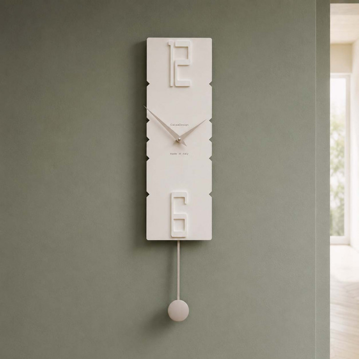 Orologio da parete a pendolo in legno dal design moderno ed elegante