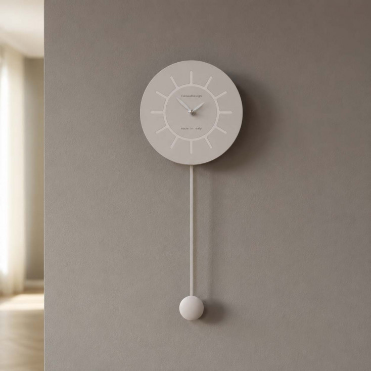 Orologio da parete a pendolo in legno dal design moderno