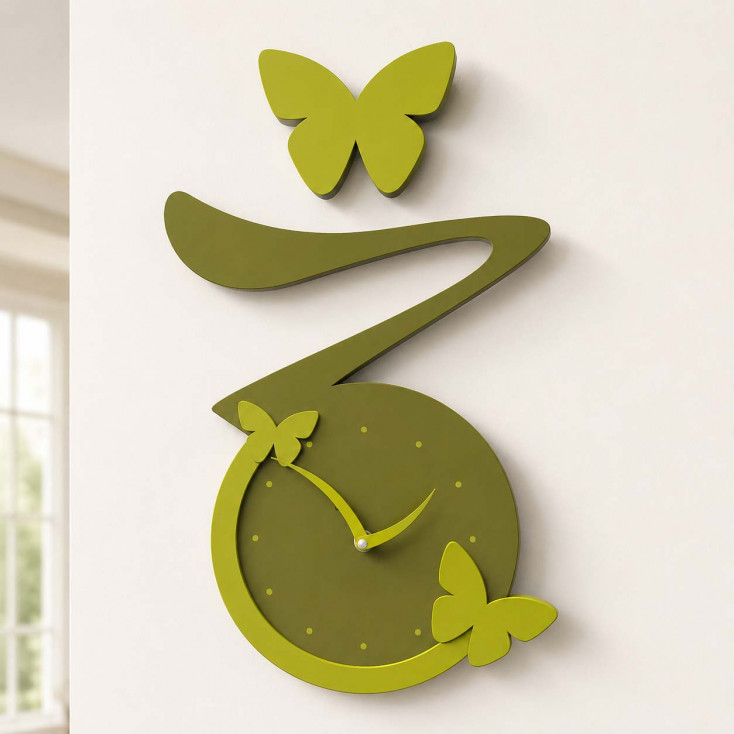Orologio da parete in legno dal design moderno con farfalle