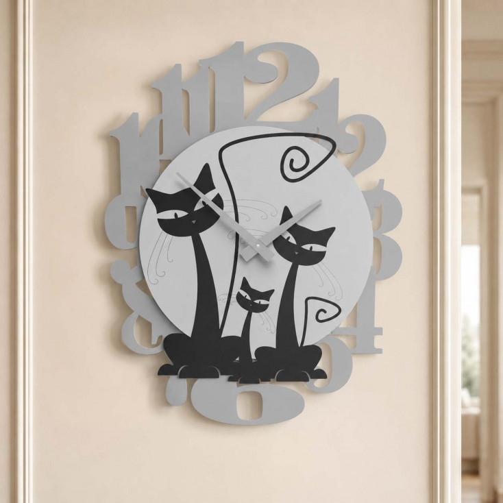 Orologio da parete in legno dal design moderno con gattini