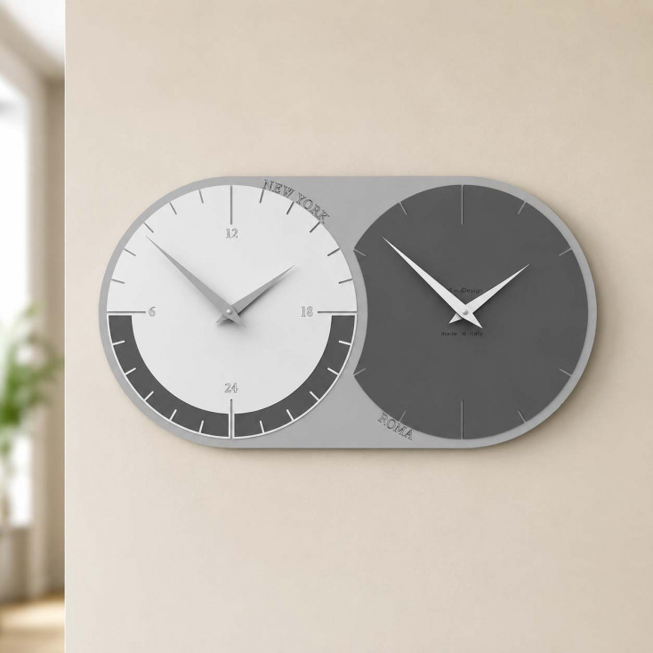 Orologio da parete in legno con fuso orario