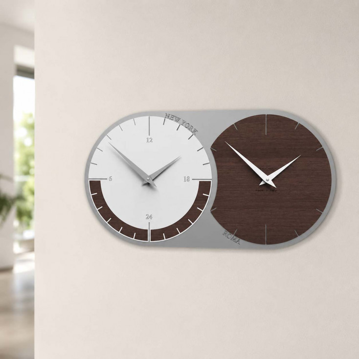 Orologio da parete in legno con fuso orario