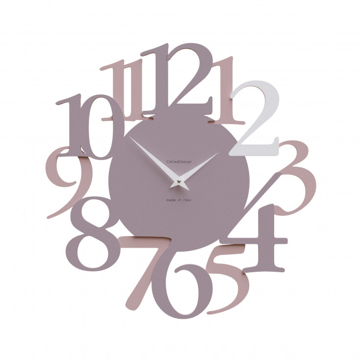 Orologio da parete in legno con numeri dal design moderno