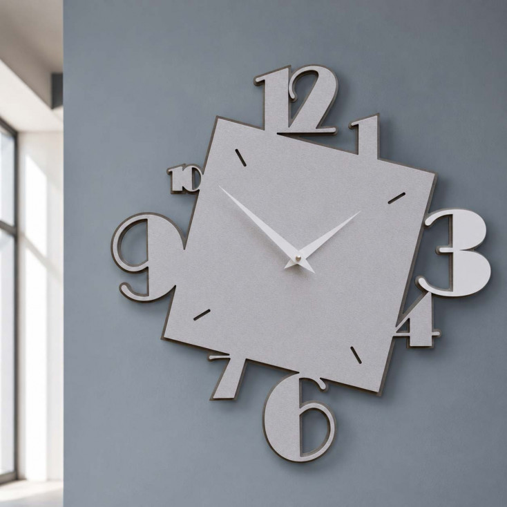 Orologio da parete in legno dal design moderno con quadrante con numeri