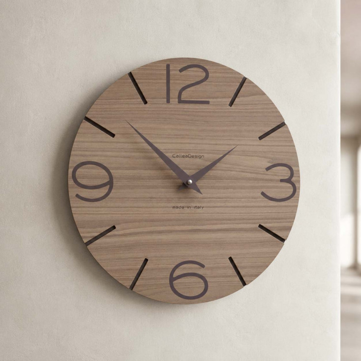 Orologio da parete in legno rotondo dal design moderno