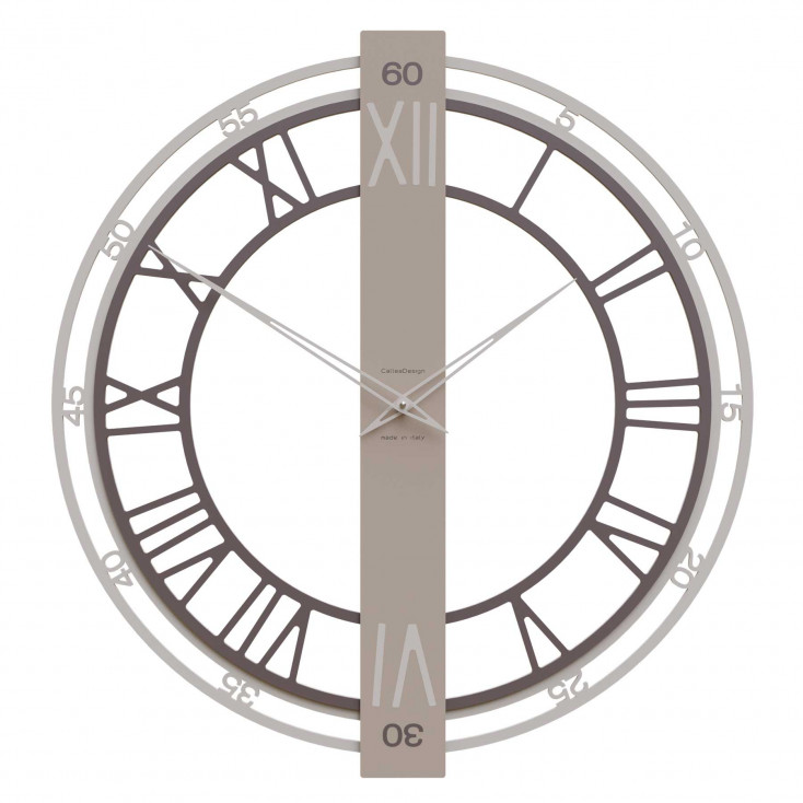 Orologio da parete moderno in legno con numeri romani