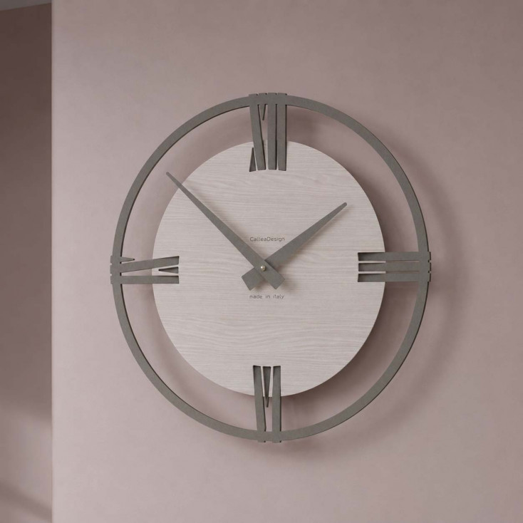 Orologio da parete moderno piccolo in legno con numeri romani