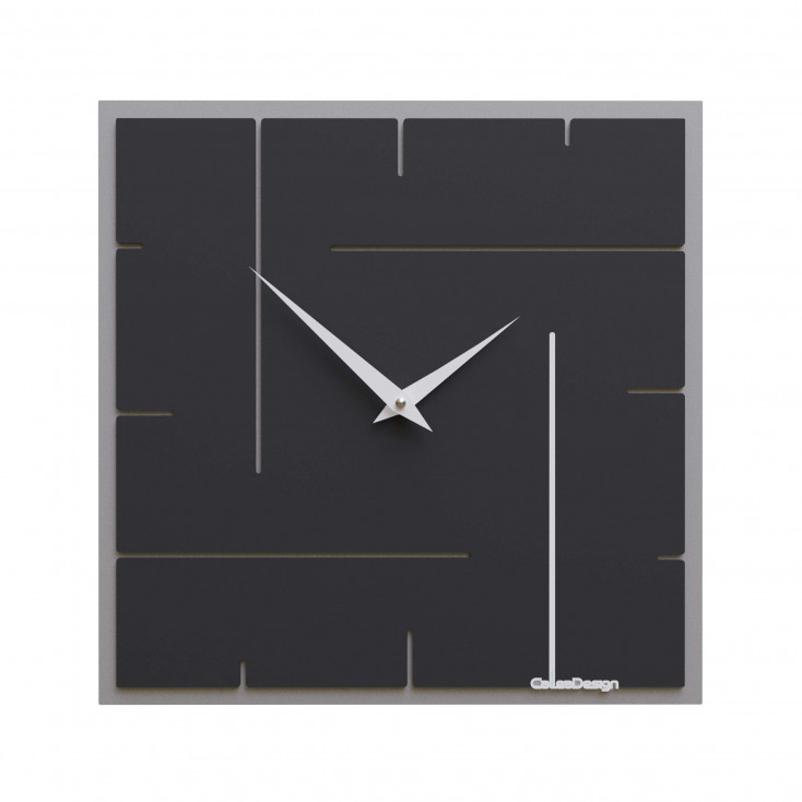 Orologio da parete quadrato in legno dal design moderno ed elegante