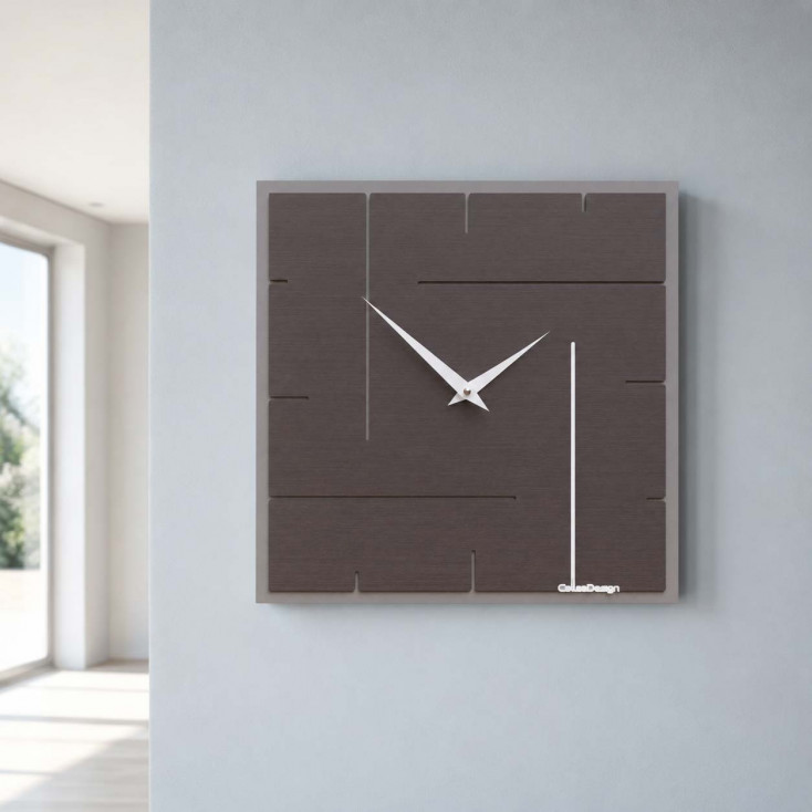 Orologio da parete quadrato in legno dal design moderno ed elegante