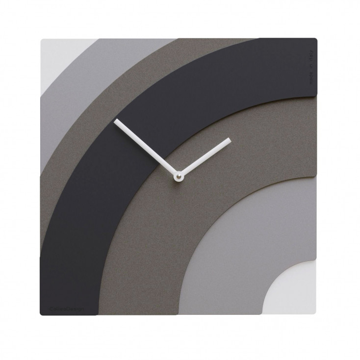 Orologio da parete quadrato in legno con design moderno e lancette in metallo