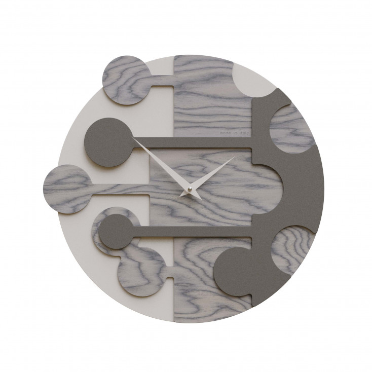 Orologio da parete rotondo con struttura in legno dal design moderno