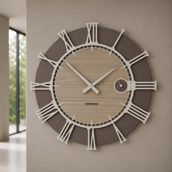 Orologio da parete rotondo in legno con numeri romani dal design moderno