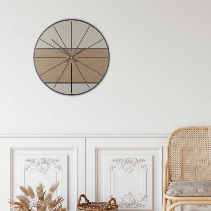 Orologio da parete rotondo in legno dal design moderno ed elegante