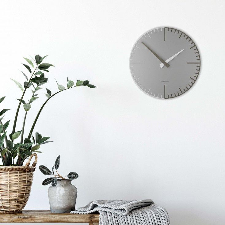 Orologio da parete rotondo in legno dal design moderno