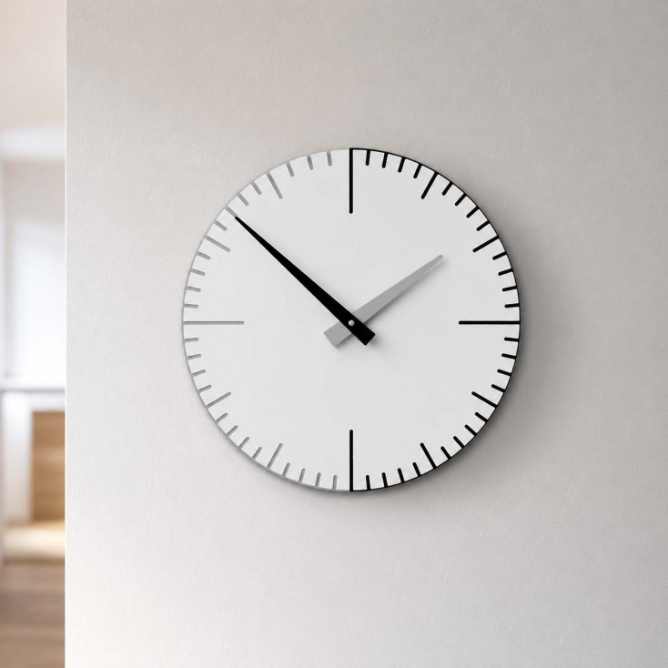 Orologio da parete rotondo in legno dal design moderno