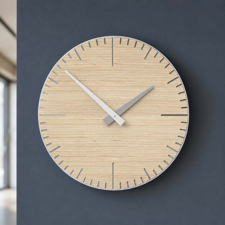 Orologio da parete rotondo in legno dal design moderno