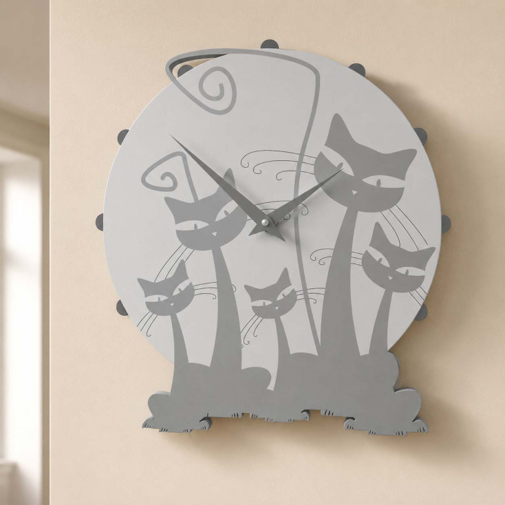 Orologio da parete rotondo in legno dal design moderno