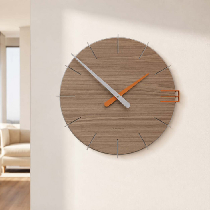 Orologio da parete rotondo in legno dal design moderno