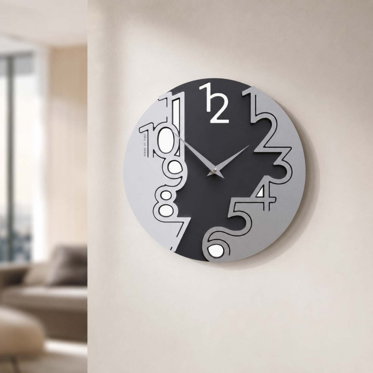 Orologio da parete rotondo in legno dal design moderno