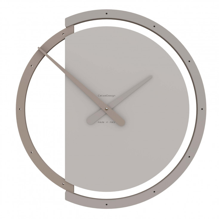 Orologio da parete rotondo in legno dallo stile moderno ed elegante
