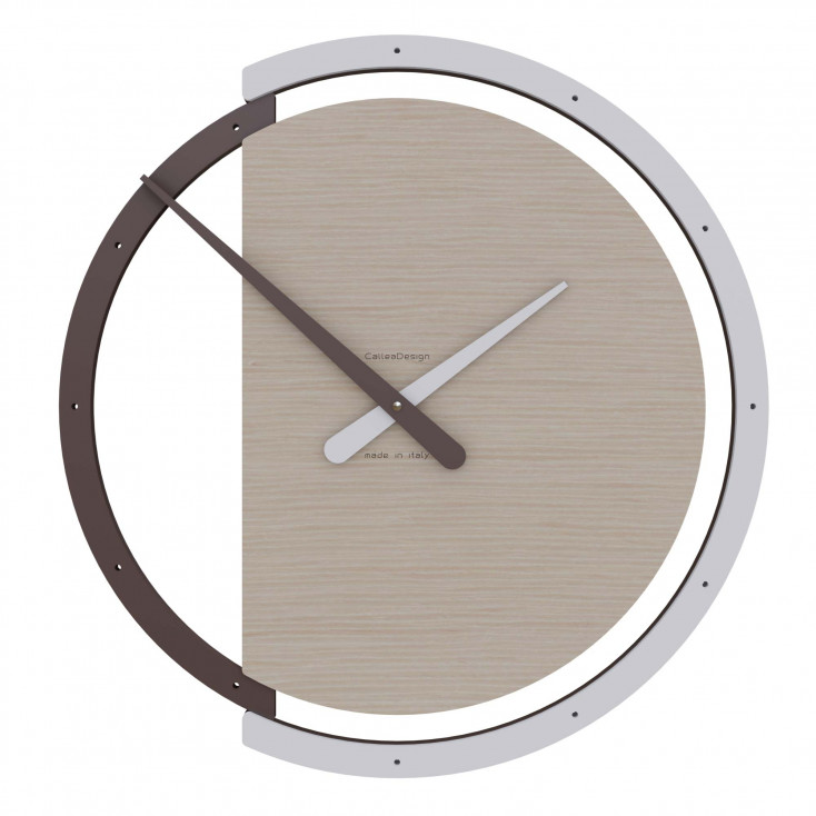 Orologio da parete rotondo in legno dallo stile moderno ed elegante