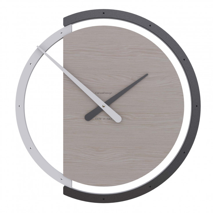 Orologio da parete rotondo in legno dallo stile moderno ed elegante
