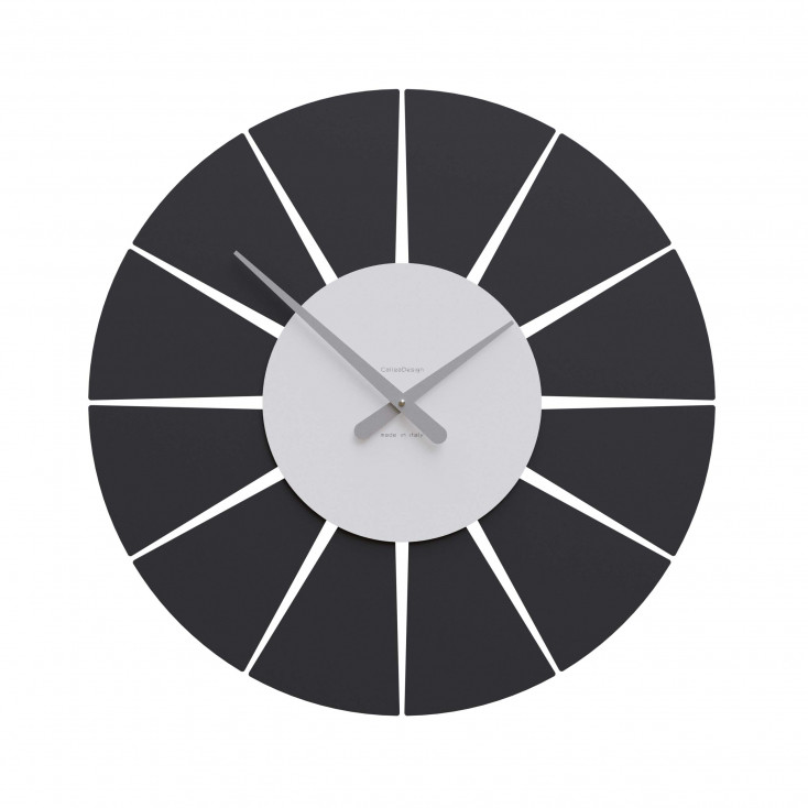 Orologio da parete rotondo medio dal design moderno ed elegante