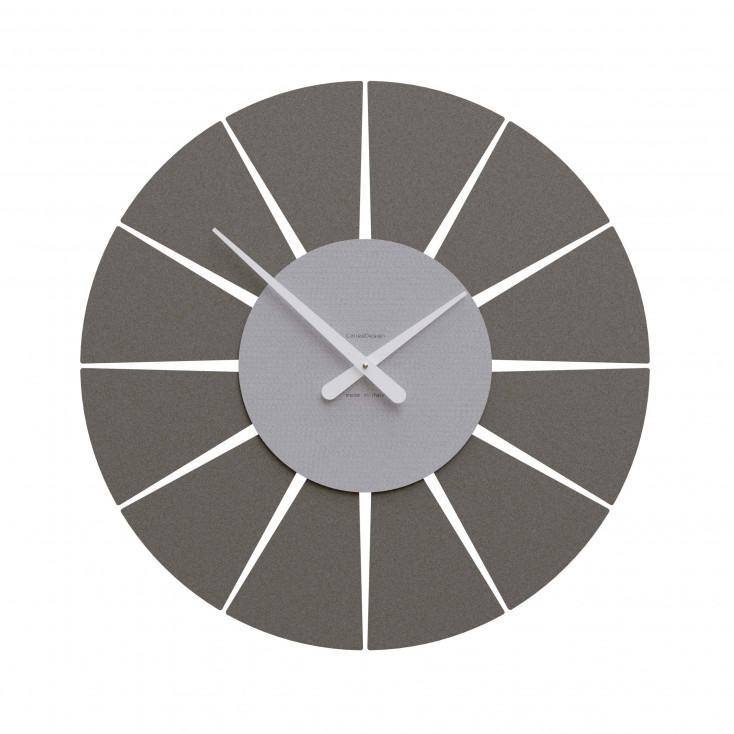 Orologio da parete rotondo medio dal design moderno ed elegante
