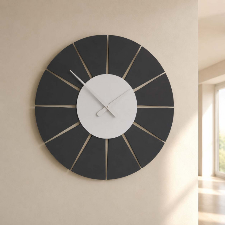 Orologio da parete rotondo medio dal design moderno ed elegante