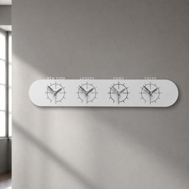 Orologio da parete in legno con fusi orari
