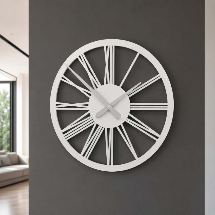 Orologio da parete in legno con numeri romani