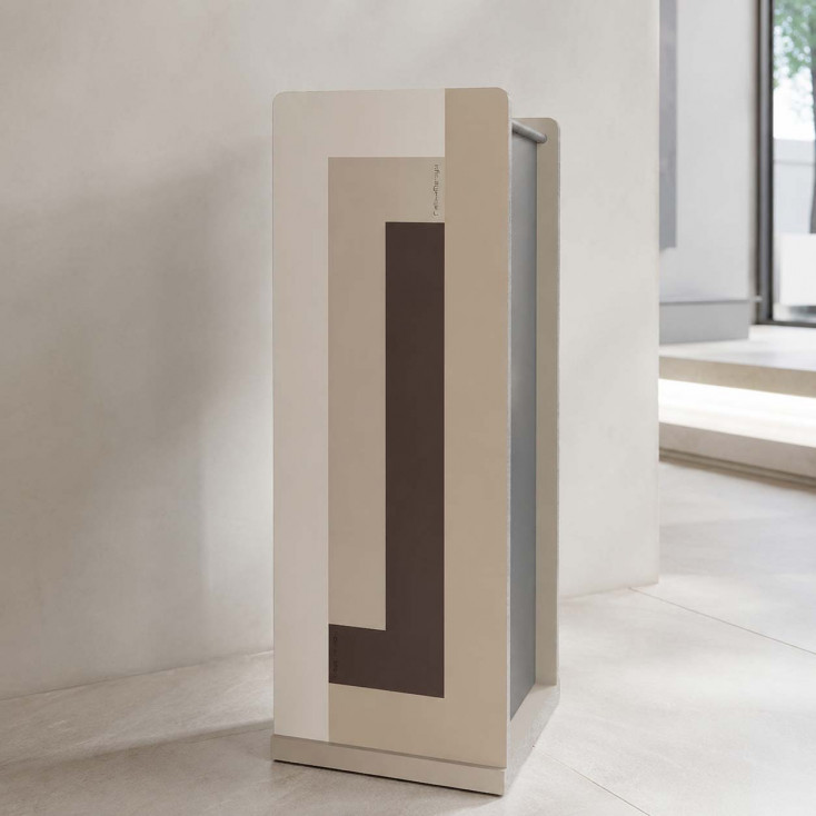 Portaombrelli in legno dal design moderno e con vaschetta interna