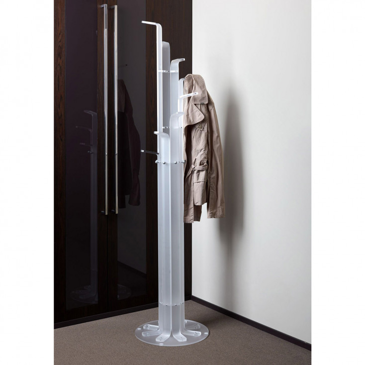 Appendiabiti da terra con struttura in plexiglass dal design moderno