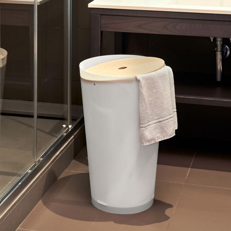 Portabiancheria con contenitore in PVC e coperchio in legno