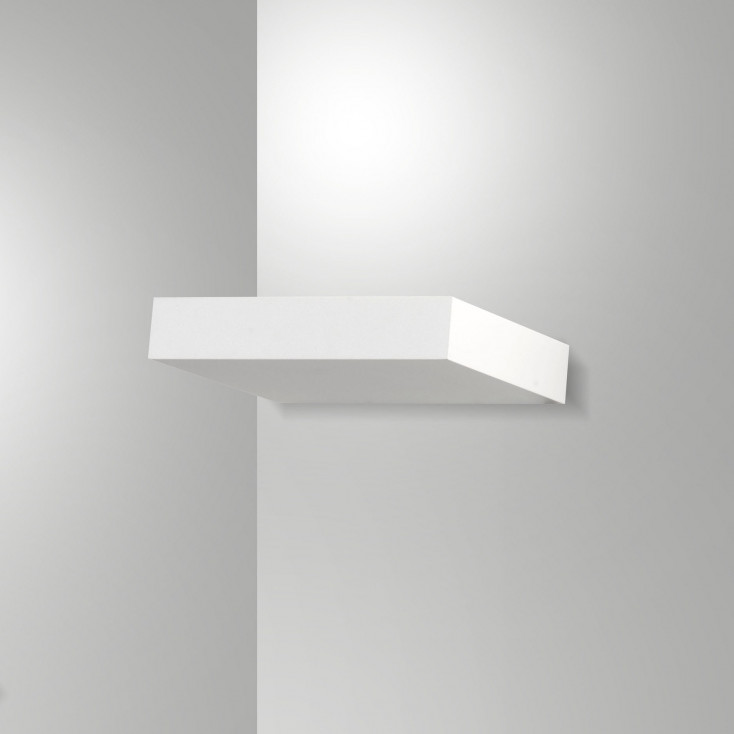Applique da parete a led con struttura in metallo e policarbonato piccola