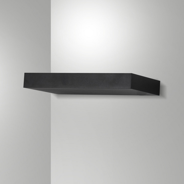Applique da parete a led con struttura in metallo e policarbonato media