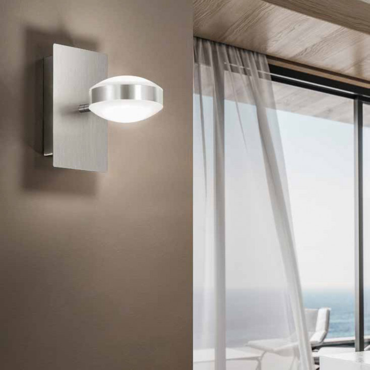 Applique da parete a LED dal design moderno con struttura in metallo