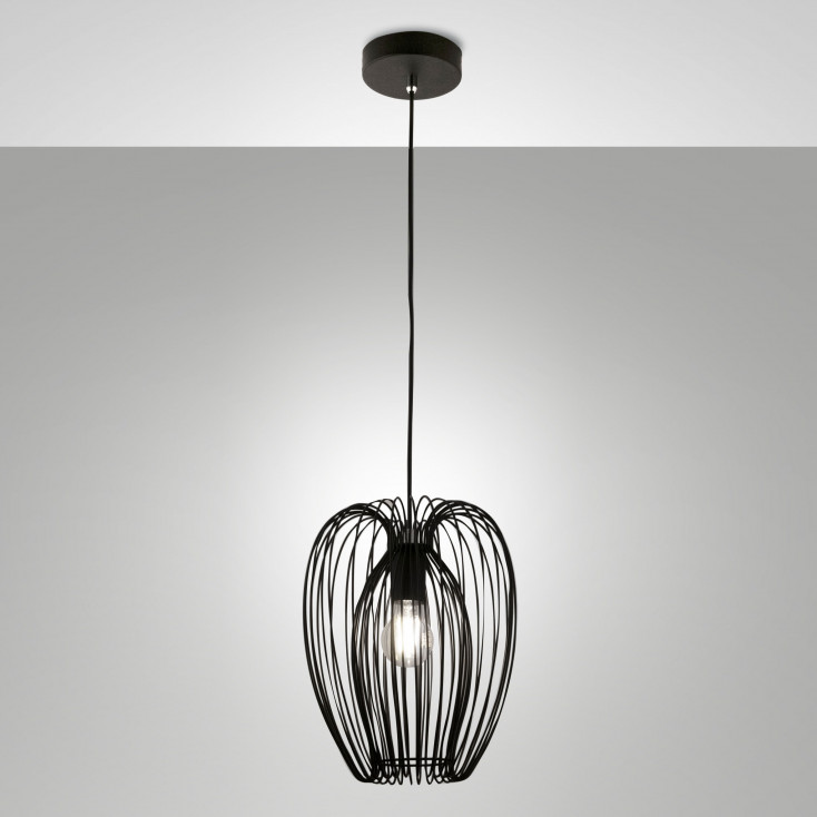 Lampada a sospensione con struttura in metallo dal design moderno