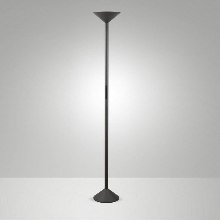 Piantana a led dal design moderno in metallo e diffusore in metacrilato