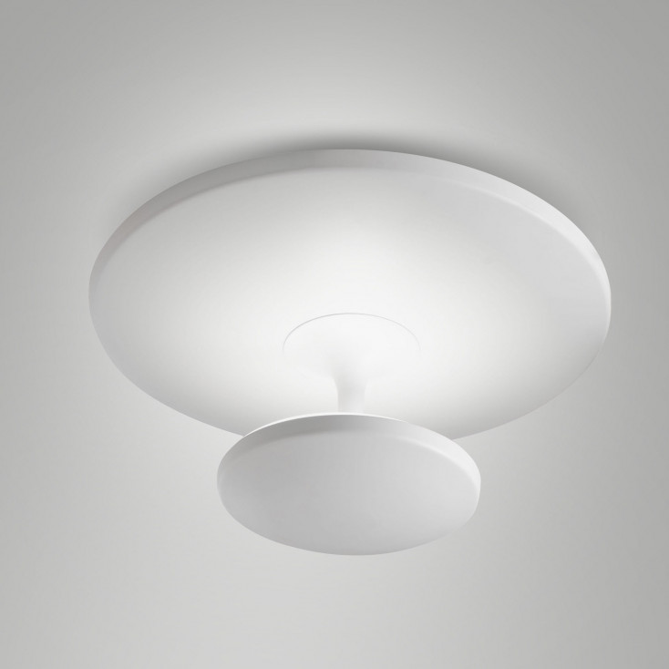 Plafoniera a LED con struttura in metallo e metacrilato dal design moderno