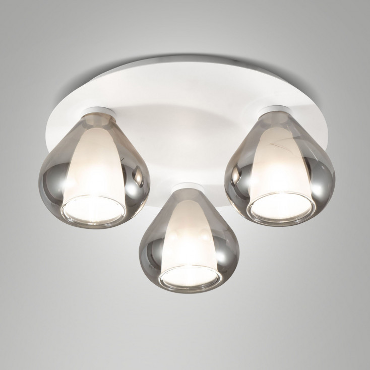 Plafoniera rotonda in metallo con 3 diffusori in vetro dal design moderno
