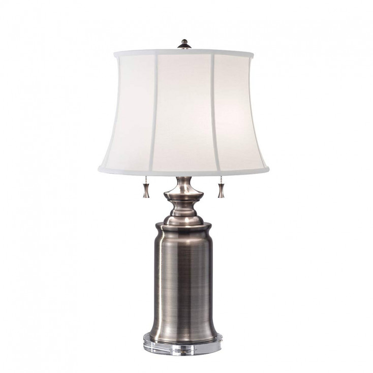 Lampada da tavolo classica con struttura in acciaio e paralume in tessuto