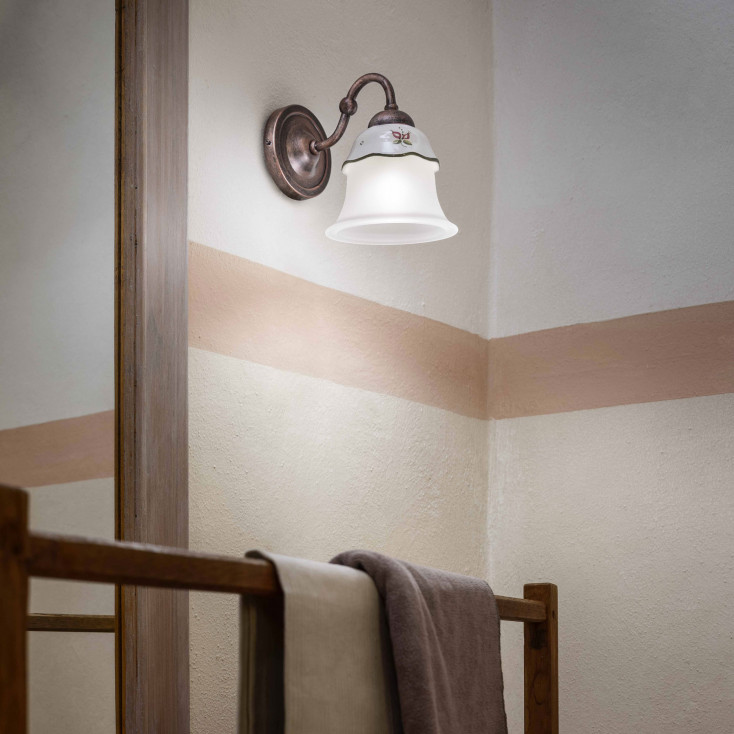 Applique rustica struttura in metallo e ceramica decorata a mano