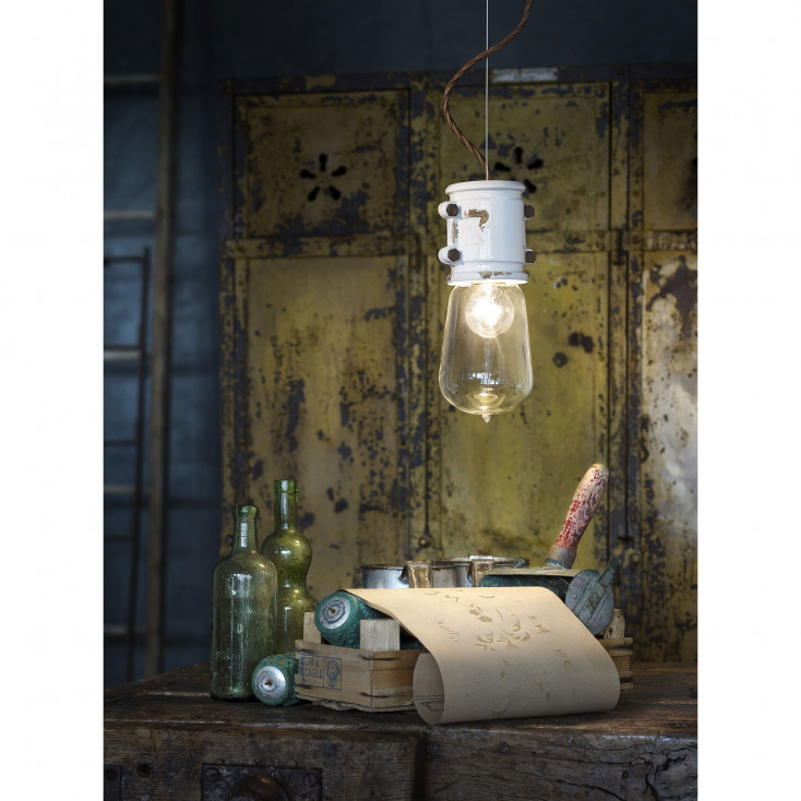 Lampada a sospensione dal design industrial interamente in ceramica