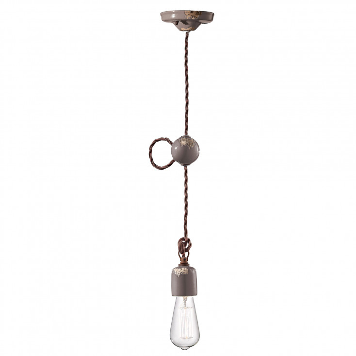 Lampada a sospensione in stile industrial con struttura in ceramica