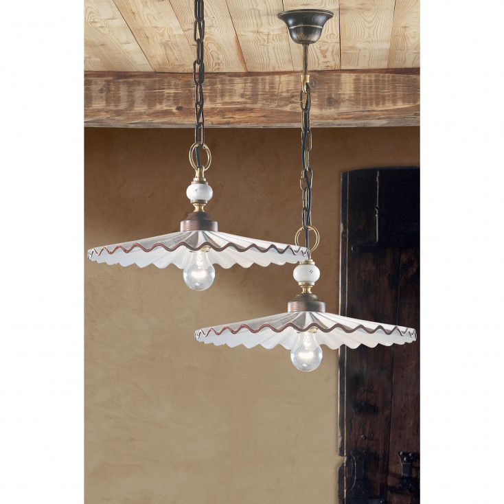 Lampada a sospensione rustica in metallo e paralume in ceramica decorato a mano