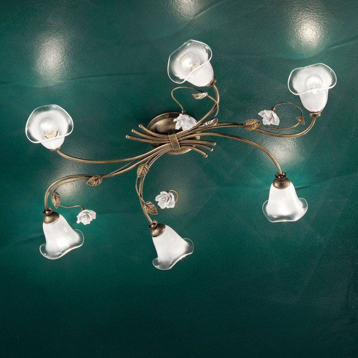 Plafoniera da soffitto classica con 6 diffusori in vetro e dettagli in ceramica