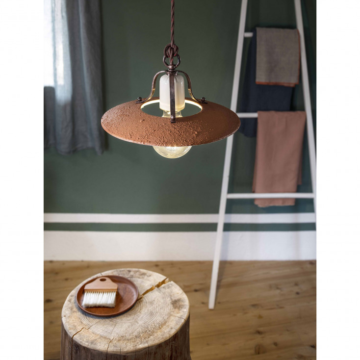 Sospensione media in stile rustico con diffusore in ceramica decorato a mano