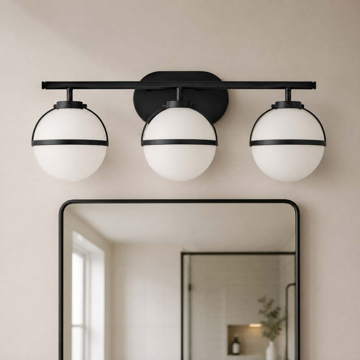 Lampada a parete in acciaio 3 diffusori in vetro semitrasparente design moderno