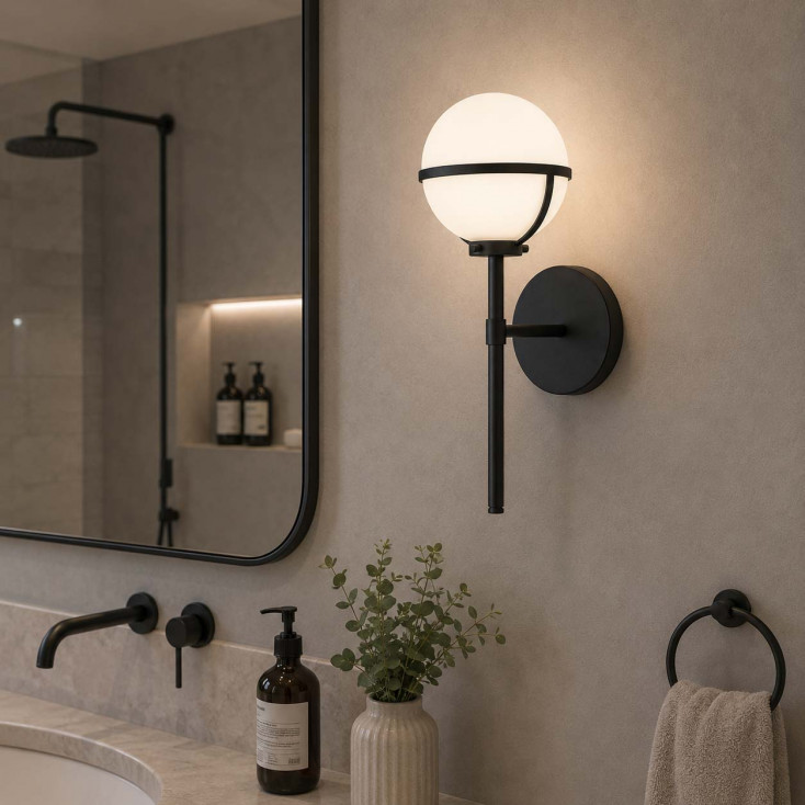 Lampada a parete in acciaio diffusore in vetro semitrasparente da design moderno